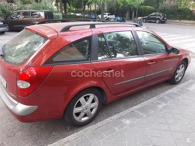 Usado Renault Laguna GrandTour Expression 120 CV (88 kW) 2002 Granate Familiar