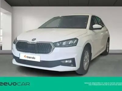 Usado Skoda Fabia 95 CV (69 kW) 2024 Blanco Utilitario