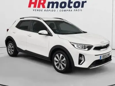 Usado Kia Stonic 100 CV (73 kW) 2022 SUV