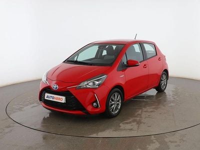 Usado Toyota Yaris Hybrid Active 101 CV (74 kW) 2018 Rojo Berlina