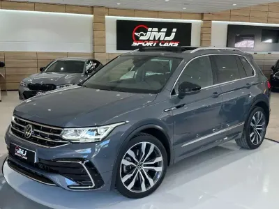 Usado VW Tiguan R-line 200 CV (147 kW) 2021 Gris SUV