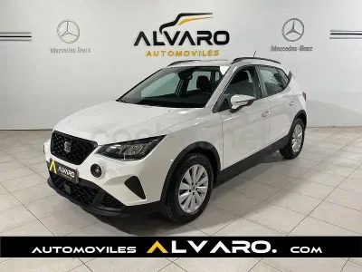 Usado Seat Arona Reference 95 CV (69 kW) 2022 Blanco SUV