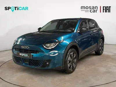 Usado Fiat 600 Mirror 100 CV (73 kW) 2025 Verde oceano SUV