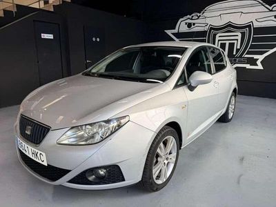 Usado Seat Ibiza Style 105 CV (77 kW) 2012 Gris Coupe