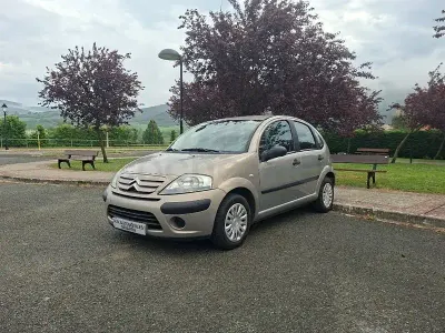 Usado Citroën C3 61 CV (44 kW) 2007 Beige Berlina