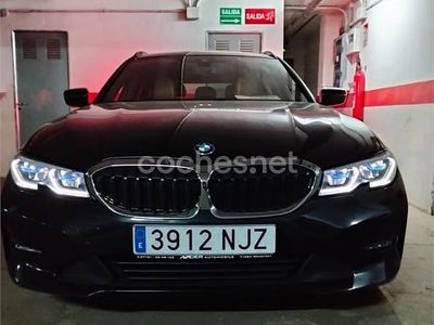 Negro Usado 2022 BMW 320e Advantage Familiar | 25.500 € (Precio justo)