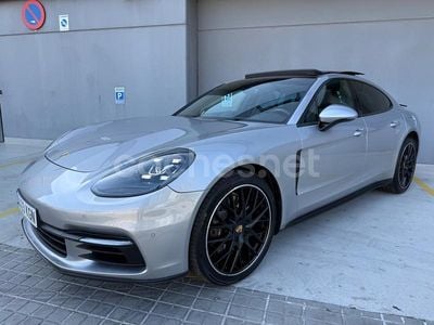 Porsche Panamera 4