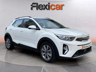Blanco Usado 2023 Kia Stonic SUV | 13.290 € (Buen precio)
