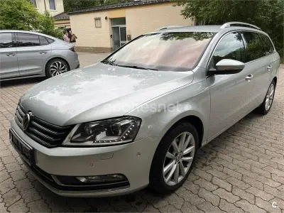 Usado VW Passat Highline 140 CV (102 kW) 2013 Gris / plata Familiar