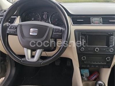 Usado Seat Toledo Reference 105 CV (77 kW) 2012 Beige Berlina
