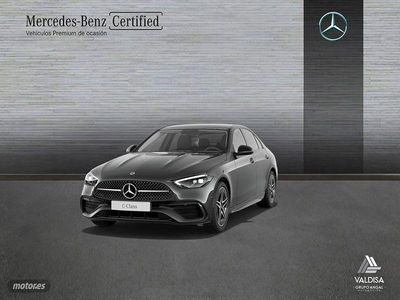 Gris grafito Usado 2025 Mercedes C200 AMG line Berlina | 45.900 € (Precio justo)