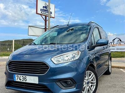 Usado Ford Tourneo Courier Titanium 100 CV (73 kW) 2019 Azul Monovolumen