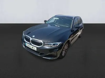 Usado BMW 318 Comfort Edition 150 CV (110 kW) 2022 Negro Familiar
