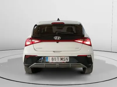 Käytetty Hyundai i20 101 HP (74 kW) 2024 Valkoinen Viistoperä