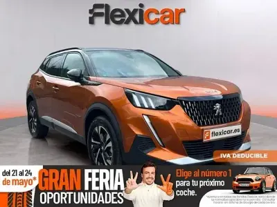 Używany Peugeot 2008 GT 130 KM (95 kW) 2023 Pomarańczowy SUV