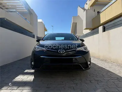 Begagnad Toyota Avensis