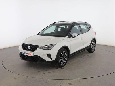 Usado Seat Arona Style 110 CV (80 kW) 2022 Blanco SUV