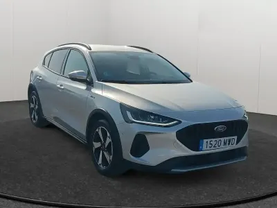 Usado Ford Focus Active 155 CV (114 kW) 2024 Gris / plata Berlina