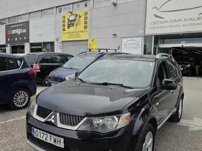 Usado Mitsubishi Outlander 140 CV (102 kW) 2007 Negro SUV
