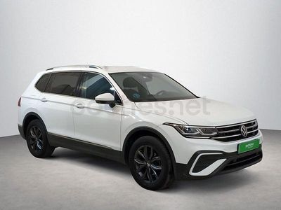 Begagnad VW Tiguan Allspace Life 150 HK (110 kW) 2023 Vit SUV