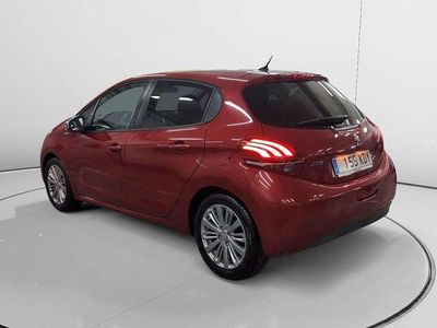 Usado Peugeot 208 Style 82 CV (60 kW) 2017 Rojo Utilitario