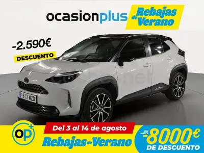 Usado Toyota Yaris Cross Sport 130 CV (95 kW) 2025 Gris / plata SUV