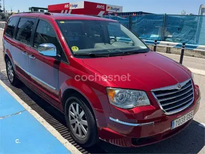 Usado Chrysler Grand Voyager 163 CV (119 kW) 2010 Granate Monovolumen
