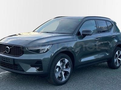 Nuevo Volvo XC40 Plus 197 CV (144 kW) 2025 Verde SUV
