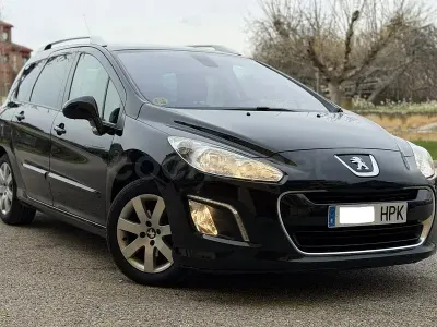 Begagnad Peugeot 308 SW Active 112 HK (82 kW) 2013 Svart Kombi