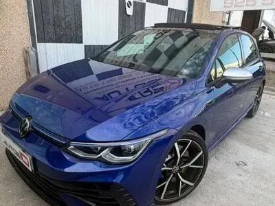 Usado VW Golf VIII R 333 CV (244 kW) 2023 Azul Berlina