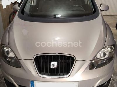 Usado Seat Altea XL Style 105 CV (77 kW) 2011 Beige Monovolumen