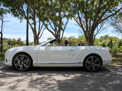 Usado Bentley Continental GT Convertible 507 CV (372 kW) 2013 Blanco Descapotable