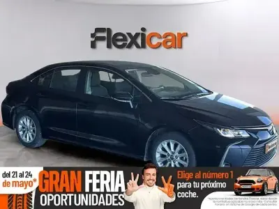 Używany Toyota Corolla Active 125 KM (91 kW) 2023 Czarny Sedan/Limuzyna