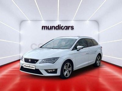 Usado Seat Leon FR 150 CV (110 kW) 2015 Blanco Familiar
