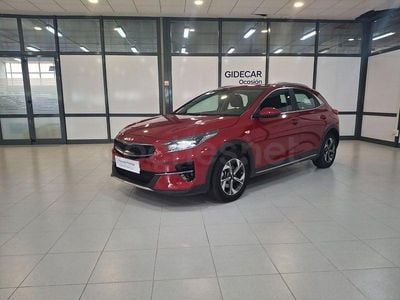 Usado Kia XCeed 120 CV (88 kW) 2022 Granate SUV