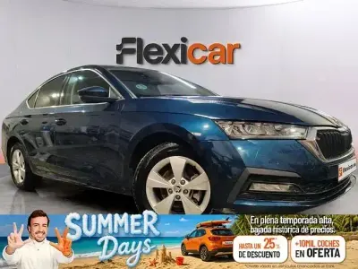 Usado Skoda Octavia Ambition 115 CV (84 kW) 2022 Azul Familiar