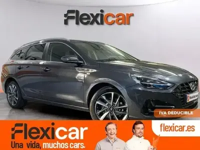 Usado Hyundai i30 100 CV (73 kW) 2024 Gris Familiar