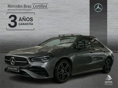 Usado Mercedes CLA200 163 CV (119 kW) 2025 Gris / plata Berlina