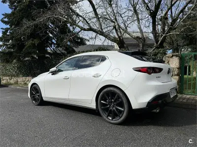 Usado Mazda 3 Homura-Line 186 CV (136 kW) 2022 Blanco Berlina
