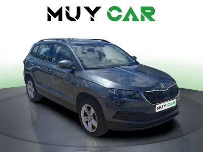 Usado Skoda Karoq Ambition 115 CV (84 kW) 2020 Gris / plata SUV