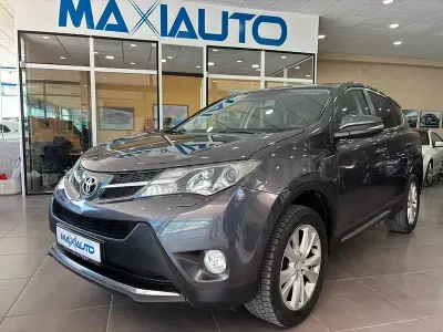Usado Toyota RAV4 Executive 150 CV (110 kW) 2014 Gris / plata SUV