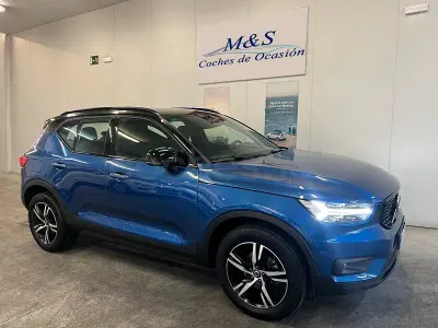 Usado Volvo XC40 R-Design 156 CV (114 kW) 2017 Azul SUV