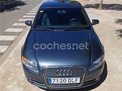 Gris / plata Usado 2005 Audi A4 S-Line Berlina | 6700 € (Buen precio)