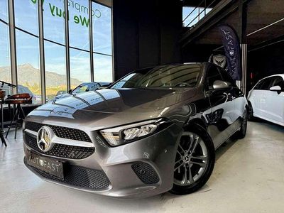 Gris / plata Usado 2019 Mercedes A180 Berlina | 19.990 € (Buen precio)