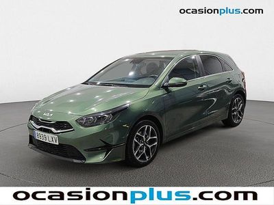 Usado Kia Ceed 120 CV (88 kW) 2022 Verde Utilitario