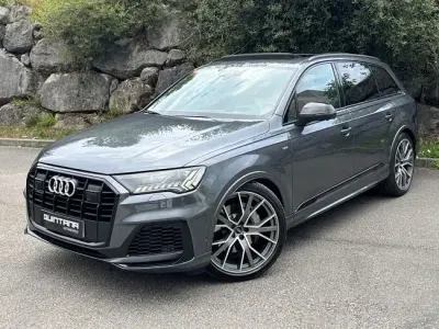 Usado Audi Q7 S-line plus 286 CV (210 kW) 2020 Gris SUV