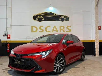 Usado Toyota Corolla Style 122 CV (89 kW) 2020 Granate Berlina