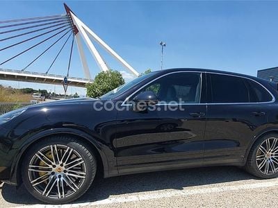 Negro Usado 2016 Porsche Cayenne Turbo S SUV | 44.900 €