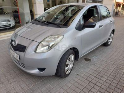 Używany Toyota Yaris Active 69 KM (50 kW) 2009 Szary Hatchback
