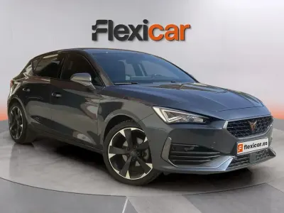 Usado Cupra Leon 150 CV (110 kW) 2023 Gris Berlina